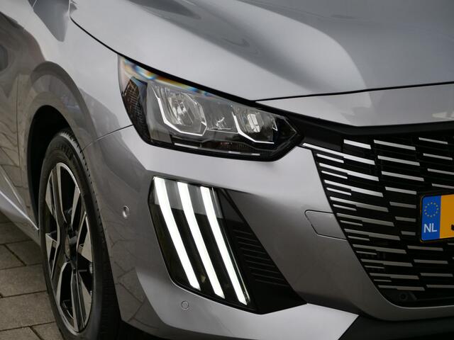 Peugeot 208 1.2 Hybrid 100e-DCS6 Allure Automaat Camera's / Navigatie / DAB / Apple Carplay