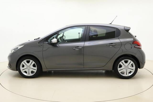Peugeot 208 1.2 PureTech Signature 110 PK | Automaat | Apple Carplay | Parkeersensor | Navigatie | Cruise Control | Airco | Licht Metalen Velgen | 1e eigenaar