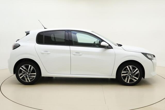 Peugeot 208 1.2 PureTech Allure Pack 100 PK | Handgeschakeld | Camera | Parkeersensor | Start/stop | Navigatie | Cruise Control | Mirror Screen | BTW auto | 1e eigenaar