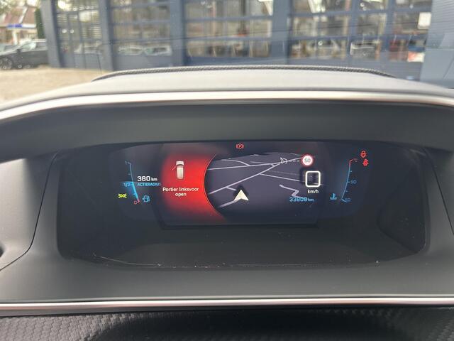 Peugeot 208 1.2 Turbo 100 PK Allure Pack | Navigatie | Camera | Parkeersensoren | LED Verlichting | Digitaal dashboard | 16" Lichtmetalen Velgen | Climate Control | Cruise Control | Half Lederen Bekleding | Keyless Start |