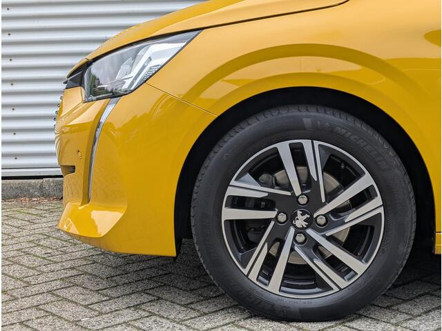 Peugeot 208 Allure 1.2 Turbo 100pk PANORAMADAK | STOELVERWARMING | DEALERONDERHOUDEN | NAVI | CAMERA