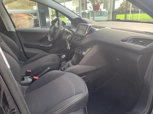 Peugeot 208 1.2 Puretech Active, Cruise control, Trekhaak, Airco, All-in prijs inclusief afleverbeurt