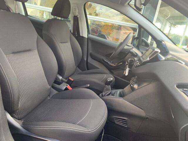 Peugeot 208 1.2 Puretech Active, Cruise control, Trekhaak, Airco, All-in prijs inclusief afleverbeurt