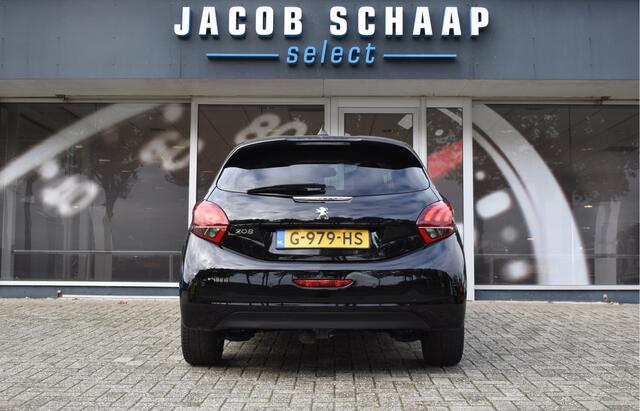 Peugeot 208 1.2 PureTech Signature / Carplay / Navi / Trekhaak / Airco / 17" LM / PDC