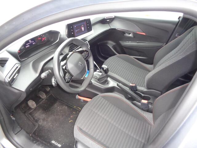 Peugeot 208 1.2 PureTech Active Airco, Navigatie, Carplay/ android auto? cruise controle