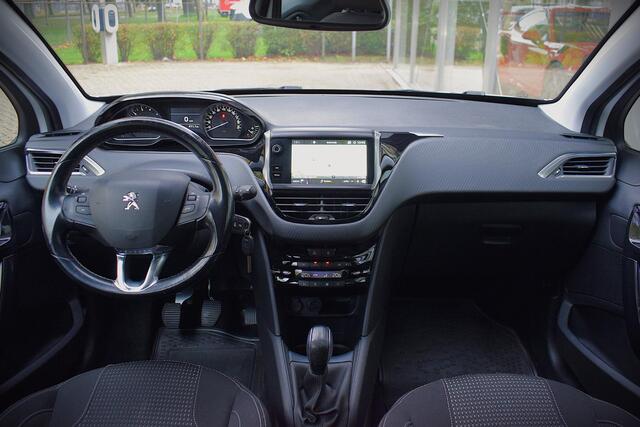 Peugeot 208 1.2 PureTech Allure |CARPLAY|CLIMA|CRUISE|LED