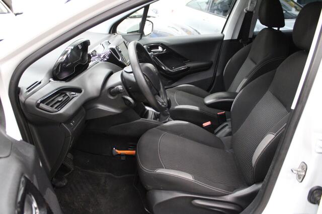 Peugeot 208 1.2 PureTech Blue Lion Airco, Cruise Control, Navigatie, Stuurbekrachtiging