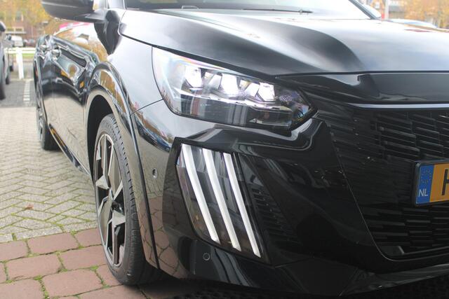 Peugeot 208 GT 1.2 Hybrid 145PK e-DCS6 | NAVIGATIE | DRAADLOZE APPLE CARPLAY/ANDROID AUTO | CAMERA VOOR + ACHTER | FULL LED KOPLAMPEN | LICHTMETALEN VELGEN 17" | DODEHOEK DETECTIE | DRAADLOZE TELEFOONLADER | KEYLESS ENTRY/START | DAB+ RADIO | ADAPTIVE CRUISE CONTROL