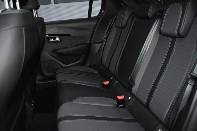 Peugeot 208 1.2 PureTech 100PK Allure | Panodak | Adapt. Cruise | Stoelverw. | Carplay | Camera | Incl. garantie