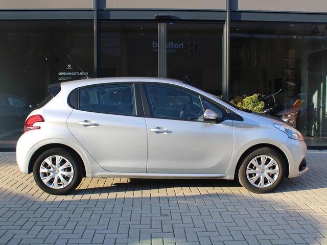 Peugeot 208 1.2 PureTech 82PK Blue Lion Airco, Navigatie, Parkeersensoren achter