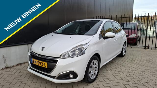 Peugeot 208 NAP NAVI PDC CarPlay Cruise