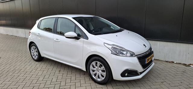 Peugeot 208 NAP NAVI PDC CarPlay Cruise