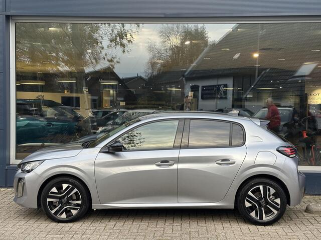 Peugeot 208 Allure 1.2 Turbo 100 PK 6-Bak | LED Koplampen | Facelift Model | Parkeersensoren Rondom | 10'' inch Touch Screen | Draadloze telefoon Navigatie via Apple Car play/ Android Auto | Cruise Control | Rijbaan Bewaking | Stuurwiel Bediening | Half Lederen Bekl