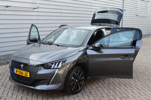 Peugeot 208 1.2 PureTech GT Pack O.a: Camera, PDC, Clima, Stoelverw, ACC, Carplay, Etc. All-in prijs!