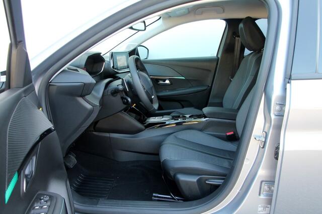 Peugeot 208 1.2 PureTech - 101 pk **Camera / Carplay / Navi / Led