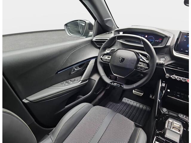 Peugeot 208 1.2 Hybrid 110 e-DCS6 GT Adaptieve cruise control/ECC/Camera.