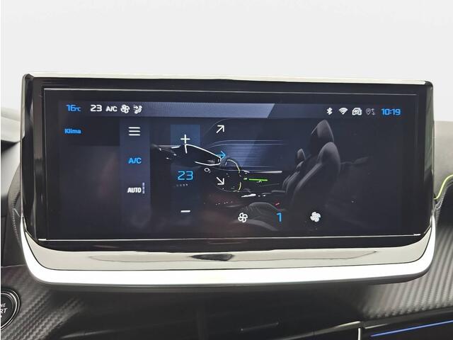 Peugeot 208 1.2 Hybrid 110 e-DCS6 GT Adaptieve cruise control/ECC/Camera.