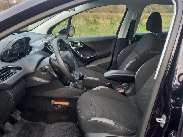 Peugeot 208 1.2 PureTech Blue Lion