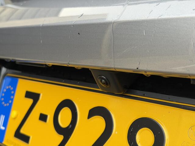 Peugeot 208 Allure 1.2 Hybrid 100PK e-DCS6 Automaat Navigatie, Achteruitrijcamera, Adaptieve Cruise Control, Parkeersensoren, Apple Carplay, Android Auto