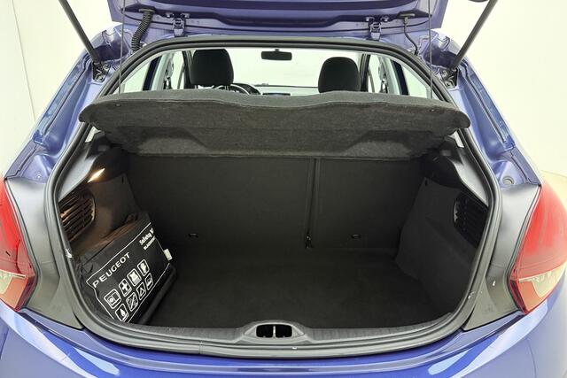 Peugeot 208 1.2 Blue Lion 82pk | Airco | Cruise Contol | Parkeersensoren Achter | DAB+ | Navigatie | Bluetooth | Armsteun