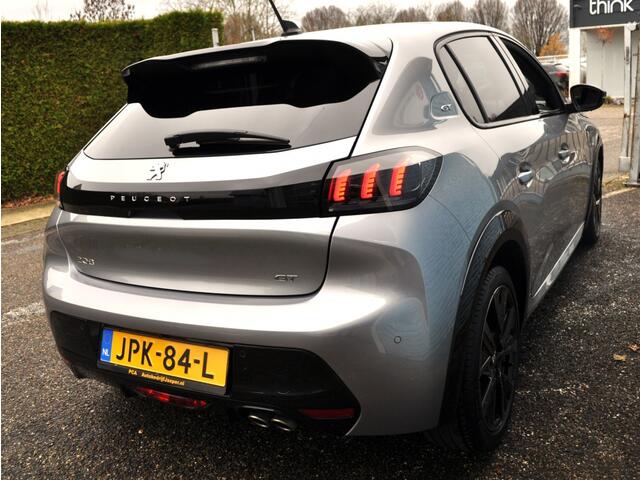 Peugeot 208 1.2 GT Aut. 130Pk pano navi pdc+cam