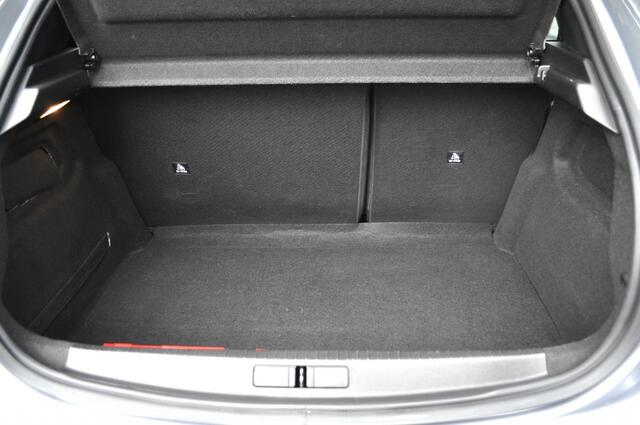 Peugeot 208 1.2 GT Aut. 130Pk pano navi pdc+cam