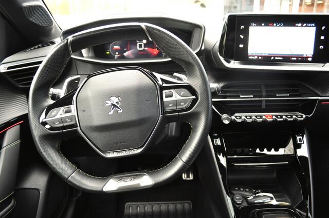 Peugeot 208 1.2 GT Aut. 130Pk pano navi pdc+cam
