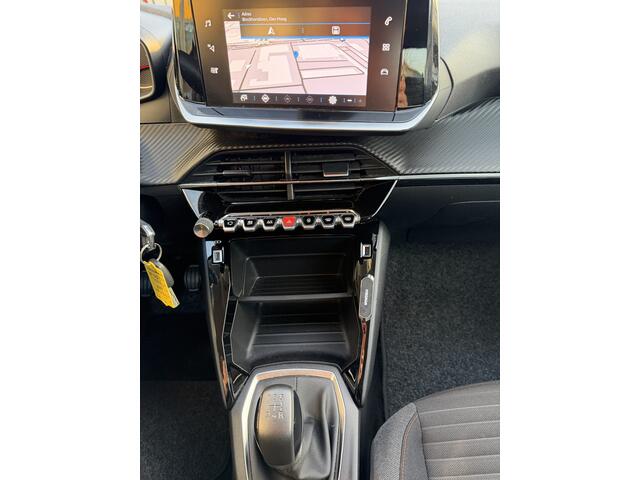 Peugeot 208 1.2 PureTech Blue Active * Navi * Climatronic * Led *