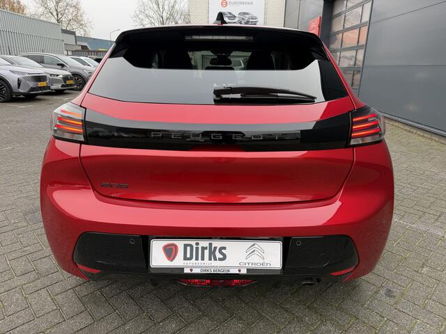 Peugeot 208 100pk Allure Pack (Camera - LED - Automatische Airco - Parkeersensoren V+A - Apple Carplay - Navigatie)
