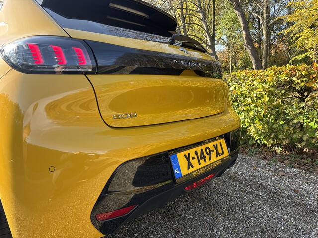 Peugeot 208 1.2 PureTech Allure / Apple Carplay-Android / Camera / Stoelverwarming