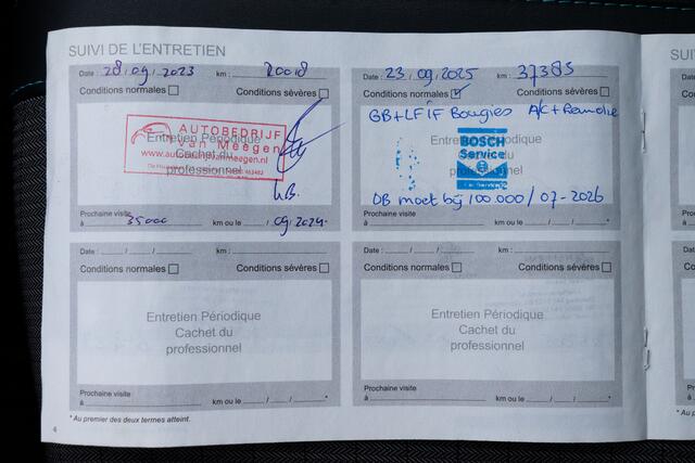 Peugeot 208 1.2 101PK Allure | 3D-I-Cockpit | Cruise | Navi | 6 Bak | | 16 INCH LMV | Keyless start | Rijstrooksensor met correctie |