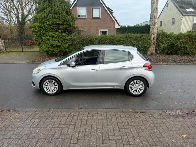 Peugeot 208 1.2 Pure Tech Allure*automaat*Lichtmetaal*ecc*cruisecontrol*NAP*