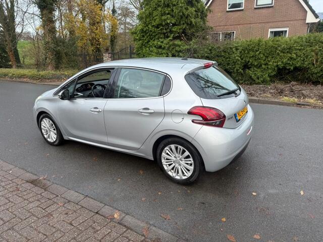 Peugeot 208 1.2 Pure Tech Allure*automaat*Lichtmetaal*ecc*cruisecontrol*NAP*
