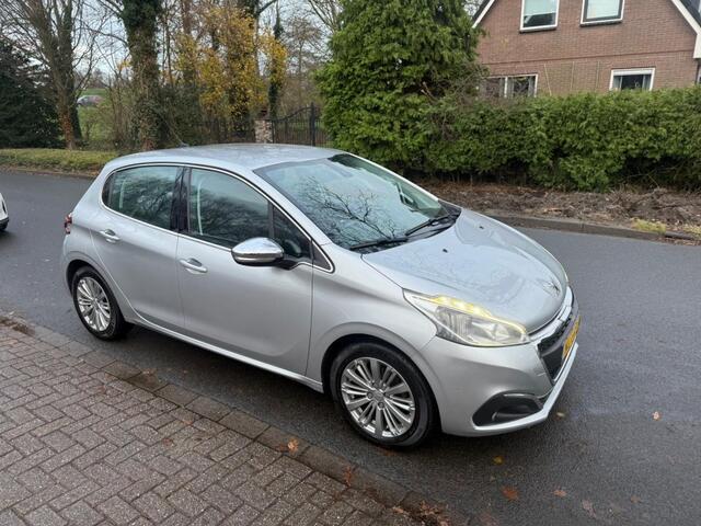 Peugeot 208 1.2 Pure Tech Allure*automaat*Lichtmetaal*ecc*cruisecontrol*NAP*