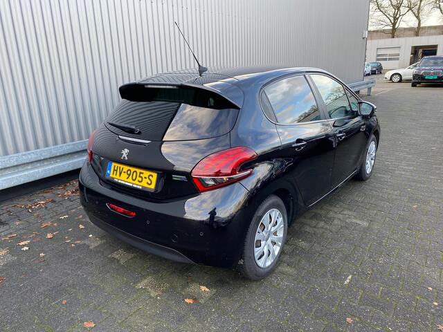 Peugeot 208 1.2 PureTech Urban Soul 5Drs, A/C, CC, Navi, PDC, nw. APK - Inruil Mogelijk -