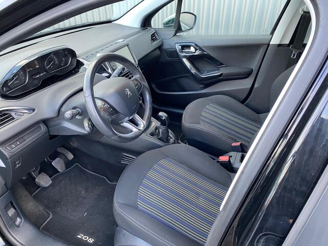 Peugeot 208 1.2 PureTech Urban Soul 5Drs, A/C, CC, Navi, PDC, nw. APK - Inruil Mogelijk -