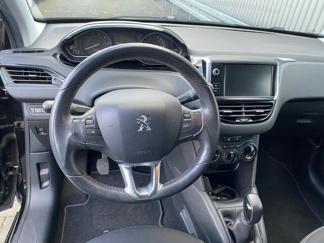 Peugeot 208 1.2 PureTech Urban Soul 5Drs, A/C, CC, Navi, PDC, nw. APK - Inruil Mogelijk -