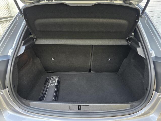 Peugeot 208 GT 1.2 Turbo 100pk H6 | ADAPTIVE CRUISE | 360° CAMERA | KEYLESS ENTRY | DODEHOEKBEW. | DRAADLOOS APPLE CARPLAY / ANDROID AUTO | CLIMA | ALL-SEASONBANDEN |