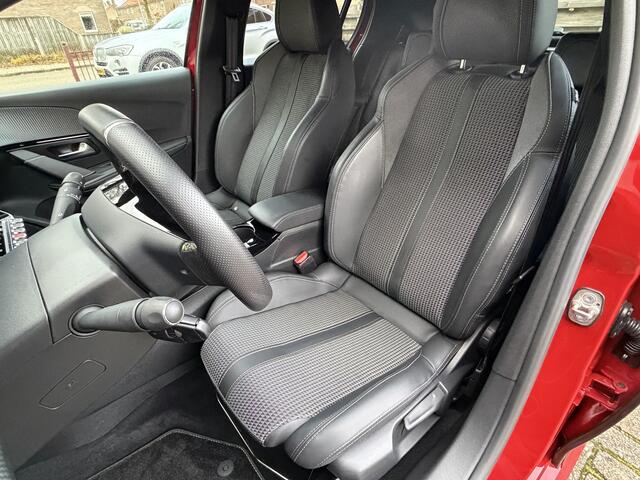 Peugeot 208 1.2 PureTech GT | LM | PDC | Camera |