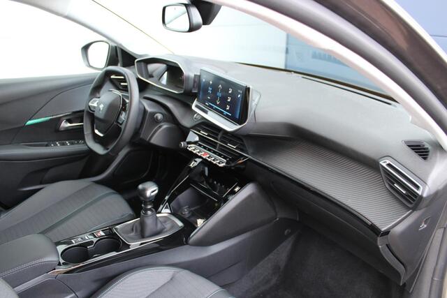 Peugeot 208 1.2 PureTech 100pk Allure Pack Airco Navi Camera Carplay 7745km