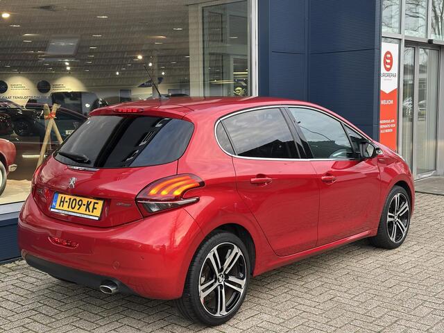 Peugeot 208 1.2 Turbo 110 PK GT-Line 6-Bak | 1e Eigenaar Volledig Dealer Onderhouden | Sportieve GT Uitvoering | Navigatie | Parkeercamera | 17" Lichtmetalen Velgen | Cruise Control | Climate Control | Apple Carplay & Android Auto | Parkeersensoren | Half Lederen Bek
