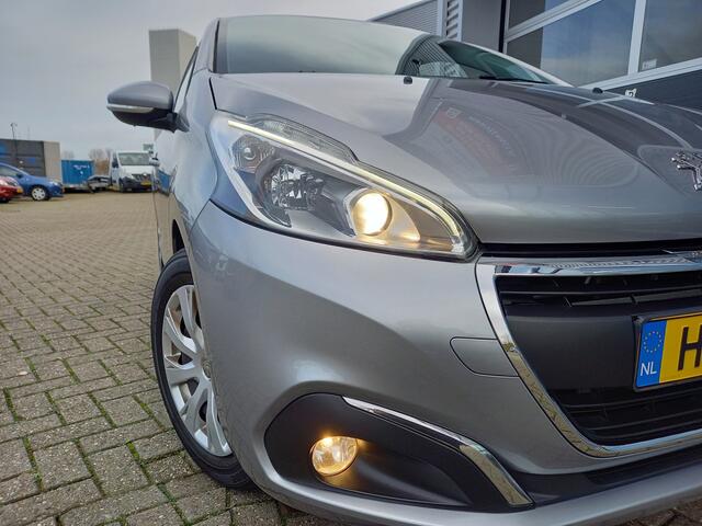 Peugeot 208 1.2 PureTech Allure - CAMERA + PDC - CARPLAY / ANDROID - CLIMA - CRUISE - NAVI -