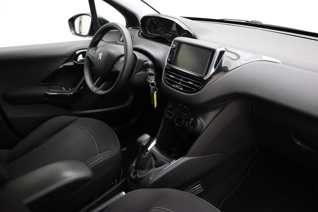 Peugeot 208 1.2 PureTech 82pk Blue Lion | Navigatie | Airconditioning | Cruise control | DAB+ | Parkeersensoren | Lage KM-stand