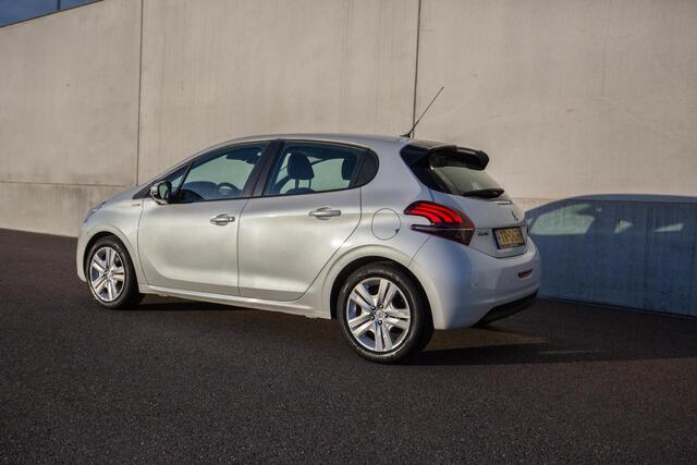 Peugeot 208 1.2 PureTech Blue Lease Active