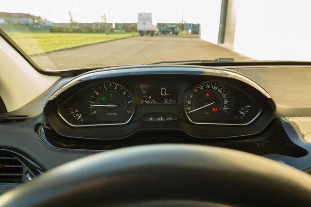 Peugeot 208 1.2 PureTech Blue Lease Active