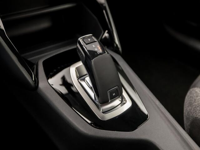 Peugeot 208 1.2 PureTech Sport Automaat (APPLE CARPLAY, GROOT NAVI, PARKEERSENSOREN, SPORTSTOELEN, LED KOPLAMPEN, CRUISE, DAB+, NIEUWSTAAT)