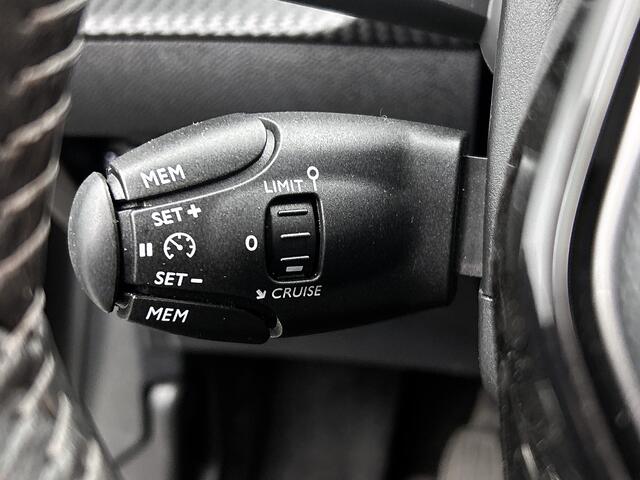 Peugeot 208 1.5 HDi Blue Allure / Trekhaak / Airco-ecc./ Xenon / Pdc.+Camera / Navigatie / Radio-multimedia / Apk 05-2026