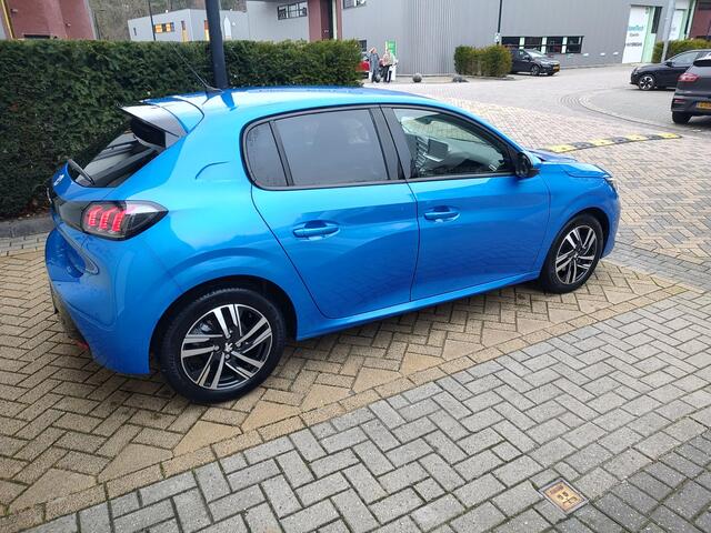 Peugeot 208 1.2 PureTech Allure Navigatie/Carplay Led 360-Camera Half Leder