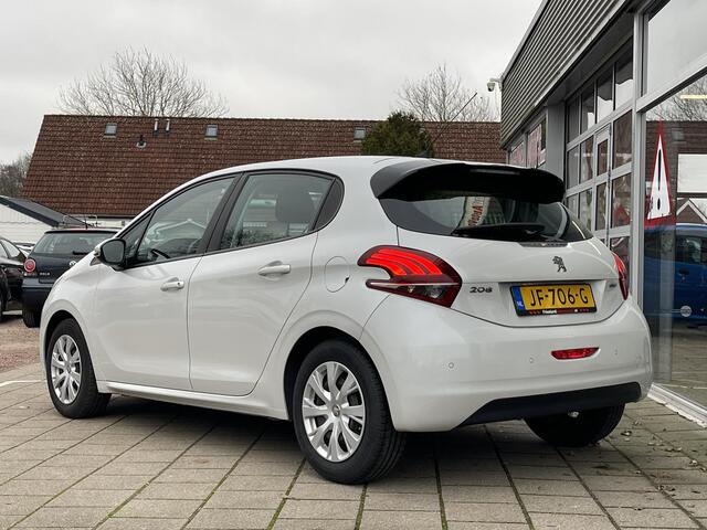 Peugeot 208 1.2 PureTech Blue Lion /Cruise/Airco/Parkeer sens./Navi/2016/