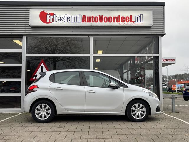 Peugeot 208 1.2 PureTech Blue Lion /Cruise/Airco/Parkeer sens./Navi/2016/